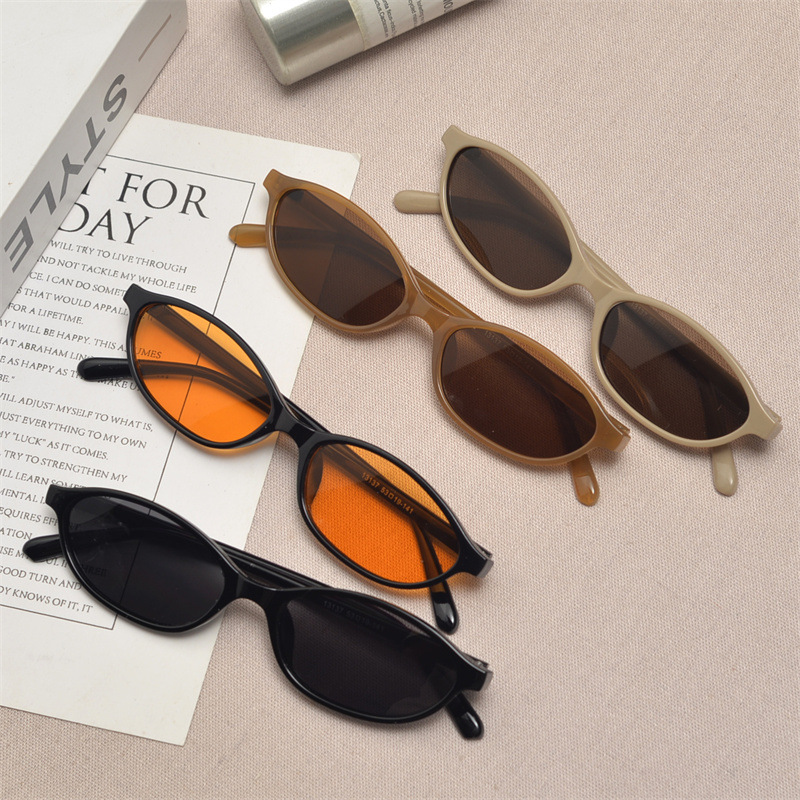 Women'S Fashion Eyewear - 新しいレトロオーバルキャットアイサングラス女性用 Y2k トレンディな小さな狭いサングラス 90 年代デザイナーサングラス UV400