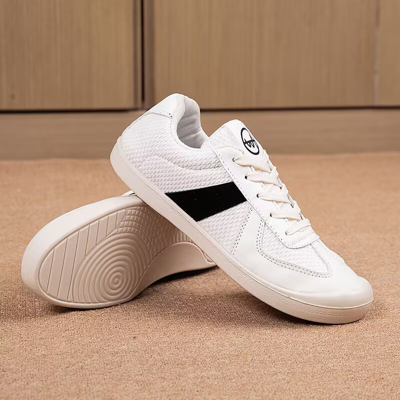 Women'S Fashion Tennis Shoes - 女性のスポーツシューズ高級カジュアルテニスアウトドアウォーキングランニングファッションフラットホワイトメッシュ快適なスニーカーシューズ女性用