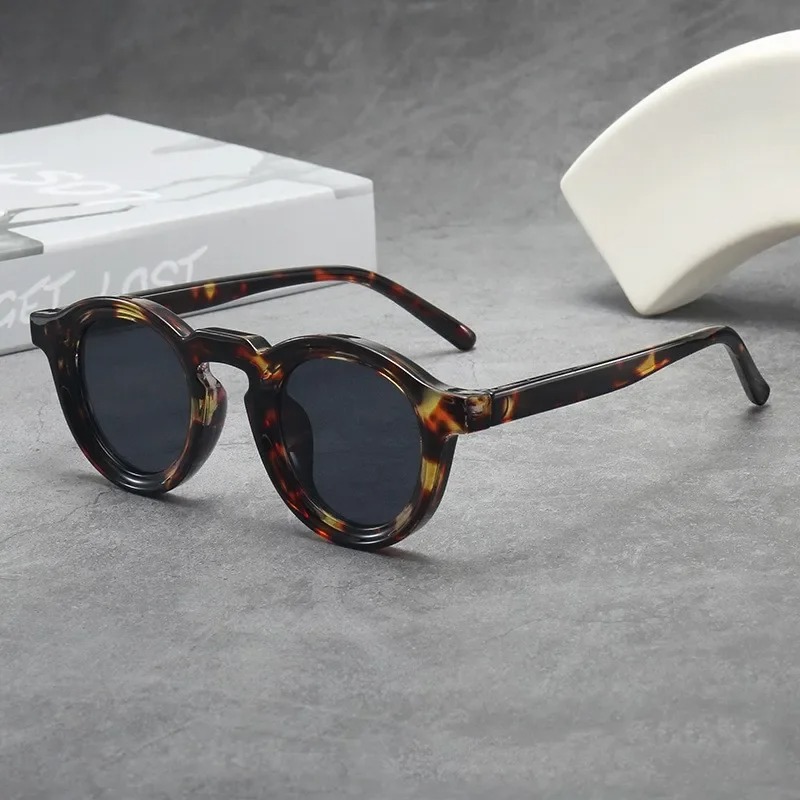 Women'S Fashion Eyewear - 高品質ラウンドサングラス女性男性パンクシェードレトロトレンドサングラスクリアレンズフレーム UV400 女性眼鏡