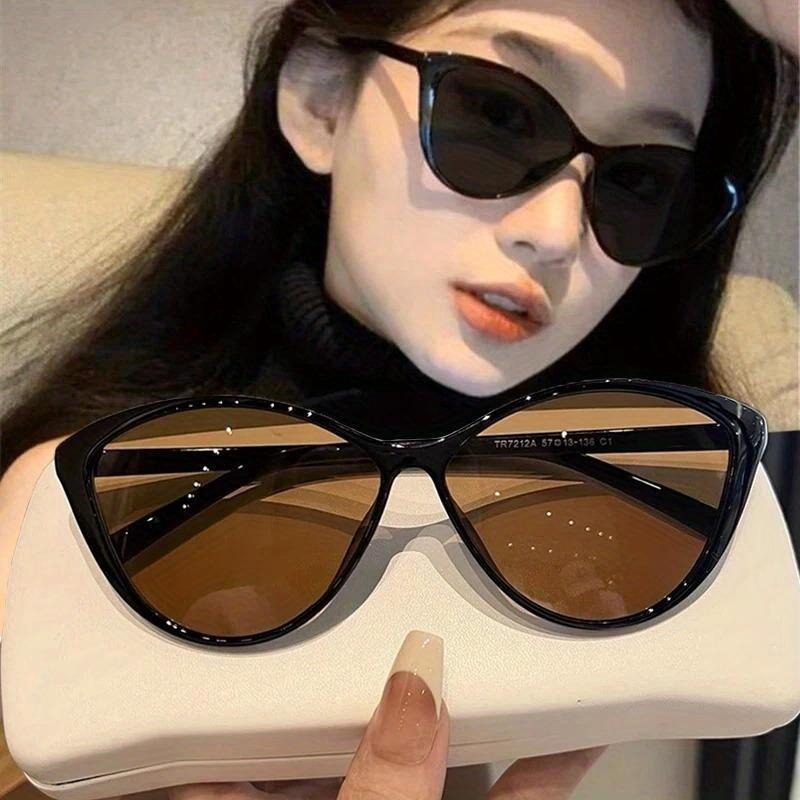 Women'S Fashion Eyewear - 1Pc レトロフレームキャットアイサングラス女性トレンディヴィンテージアイウェアパンクワンピースシェードストリートウェア
