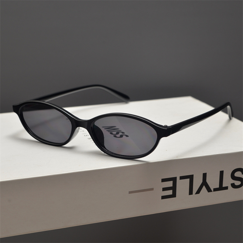 新しいレトロオーバルキャットアイサングラス女性用 Y2k ト - Women'S Fashion Eyewear のレビューと価格