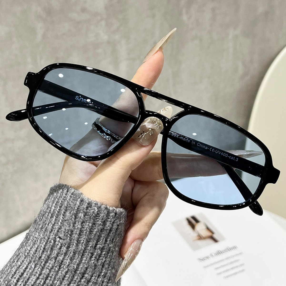 ニューレトロオーバル女性用サングラスファッションブラックブル - Women'S Fashion Eyeglasses のレビューと価格