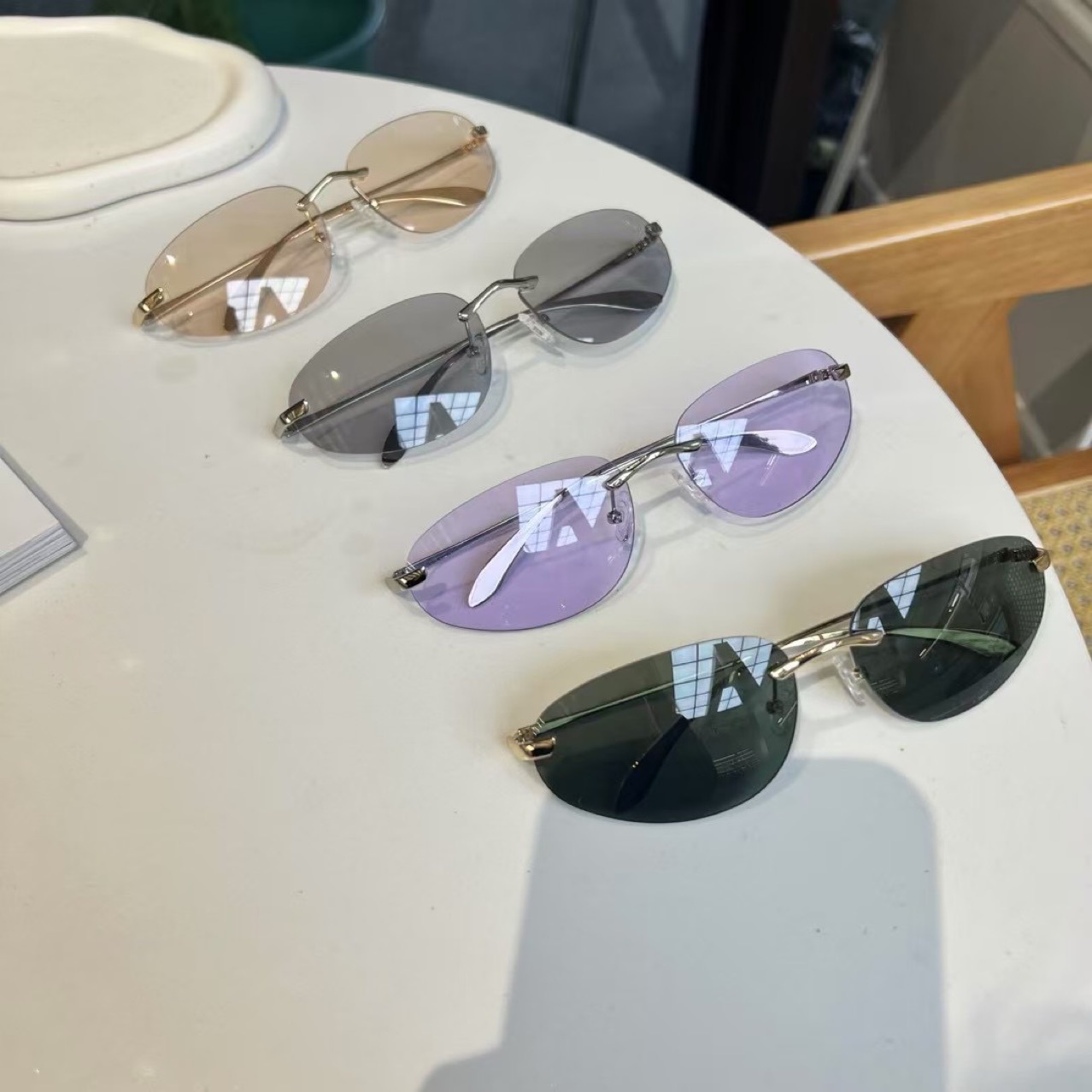UV400 リムレスシェード、キャットアイミニマリストサング - Women'S Fashion Eyeglasses のレビューと価格