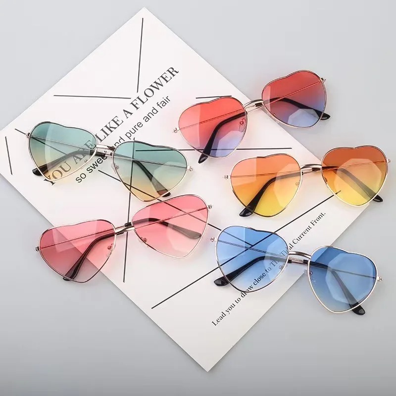 ファッションハート型メタルサングラスヴィンテージトレンディス - Women'S Fashion Eyeglasses のレビューと価格