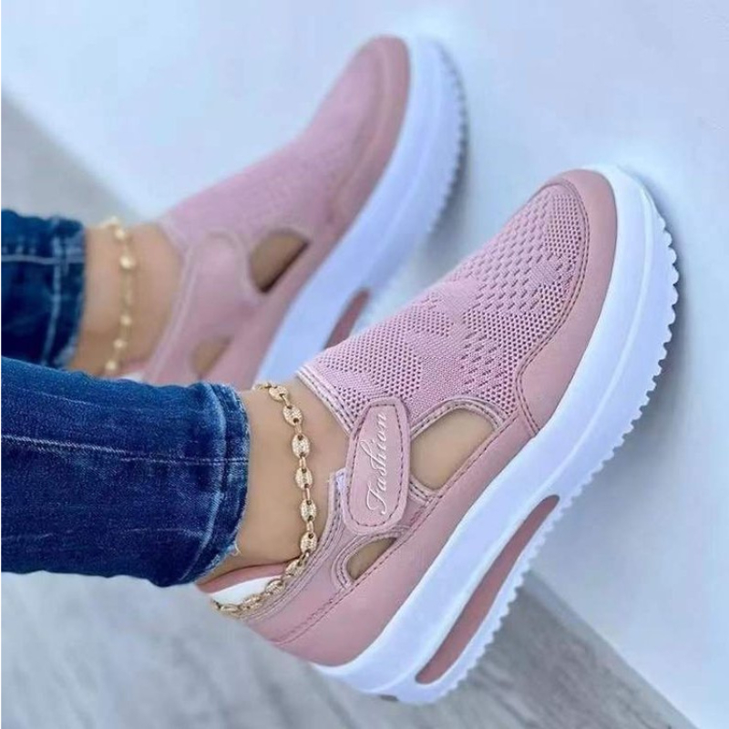 2026 新赤女性スニーカーカジュアル通気性の女性の靴ファッ - Women'S Fashion Tennis Shoes のレビューと価格