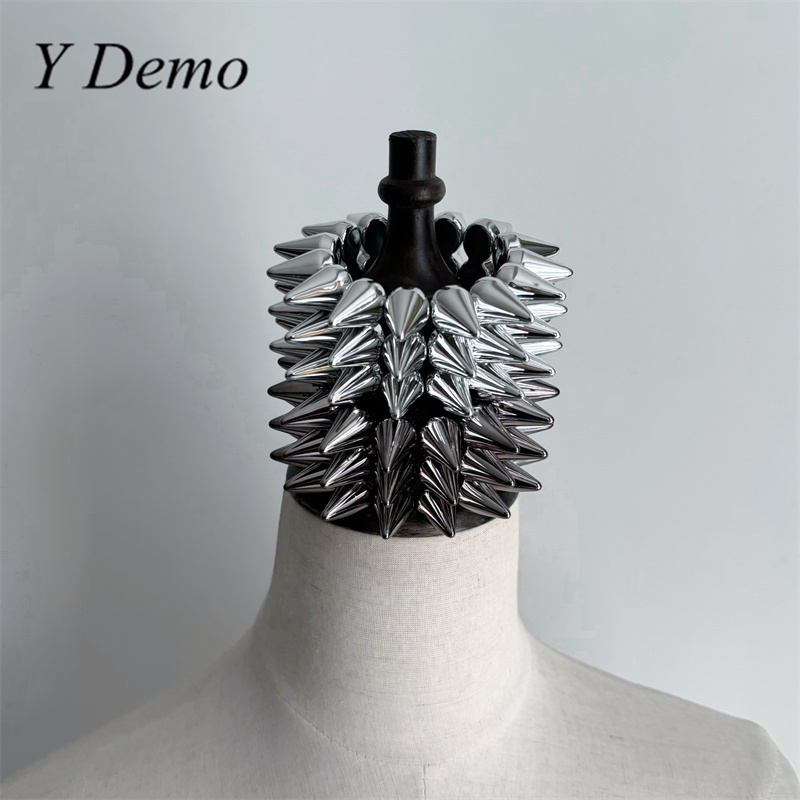 Y デモ Y3K 未来的なパンクリベットブレスレット メタル - Women'S Y3K Fashion のレビューと価格