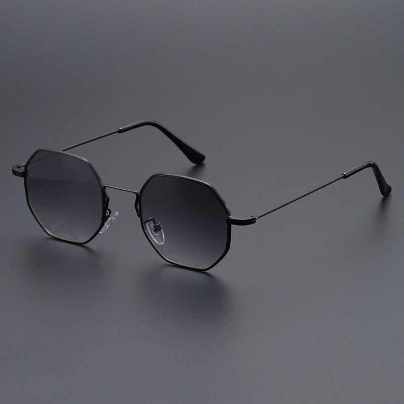 セクシーな小さめスクエアサングラス レディース ラグジュアリ - Women'S Fashion Eyewear のレビューと価格